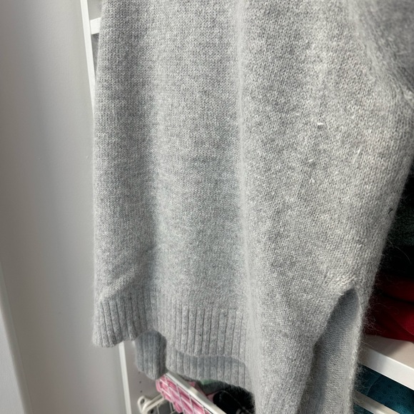 JOA Sweater - Picture 4 of 7
